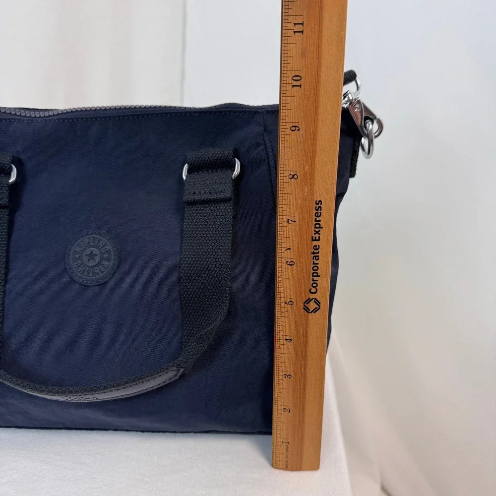 Kipling satchel blends
